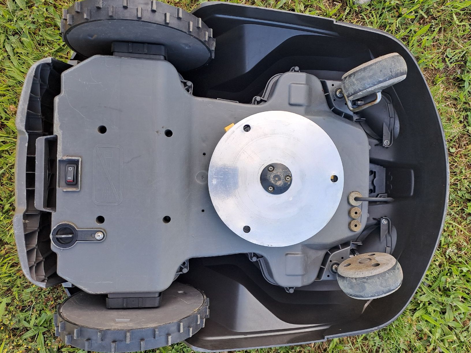 Husqvarna Tagliaerba: Automower Husqvarna 430X – Usato da Gossau SG venduto da MX450 4
