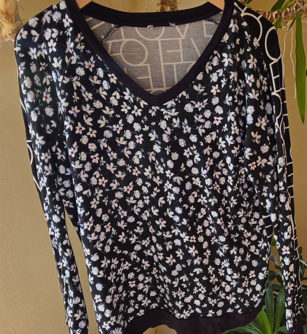 Pullover & Sweatshirts: Pull col V coton (brun/blanc) – Gebraucht aus Yverdon-les-Bains von van_dq65 7