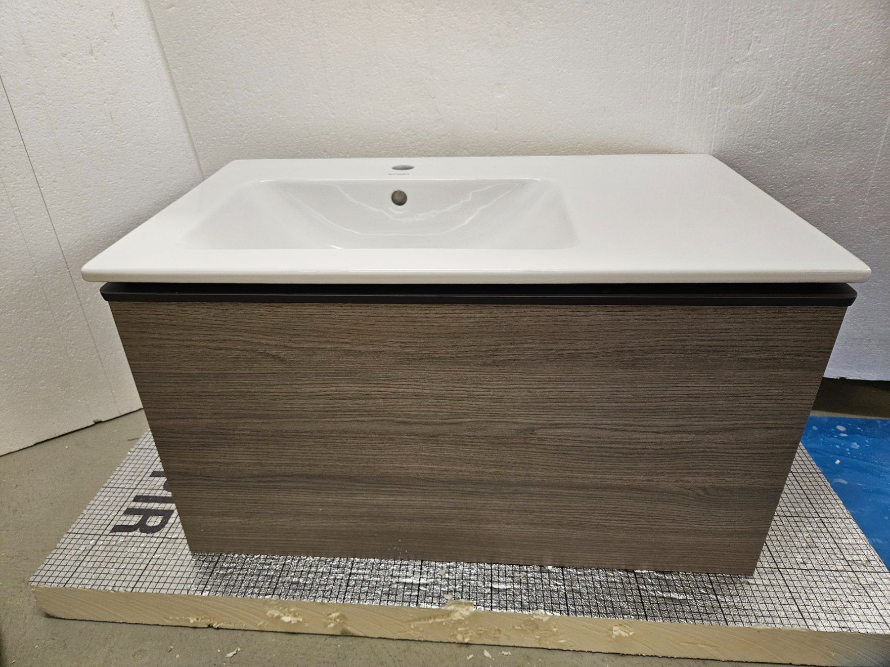 Duravit Installations & Meubles: Lavabo mit Unterschrank – Neuf (Voir description) à Dättwil AG par Filippo.P
