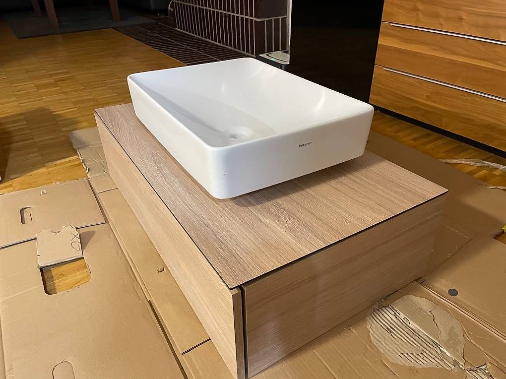 Mobili per bagno: Waschbecken mit Unterschrank Geberit – Usato da Beggingen venduto da ciprian_nagy 1