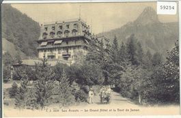 Les Avants - Le Grand Hotel et le Dent de Jaman - animee