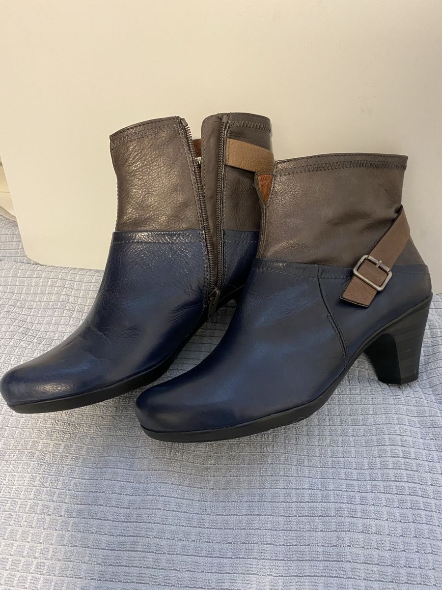 Scarpe da donna: Hispanitas Lederstiefeletten Gr. 39 – Nuovo (secondo la descrizione) da Regensdorf venduto da Langenbach51 2