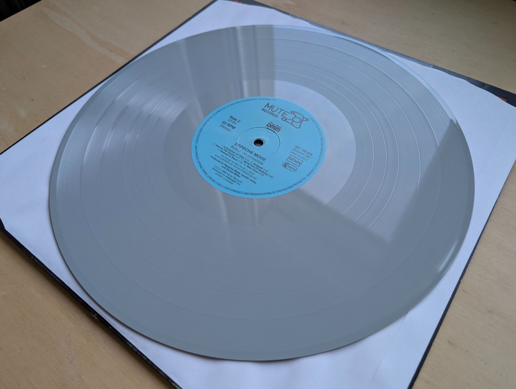 Dischi in vinile: Depeche Mode – Black Celebration  D 86  grau – Usato da Ebikon venduto da kisuM 8