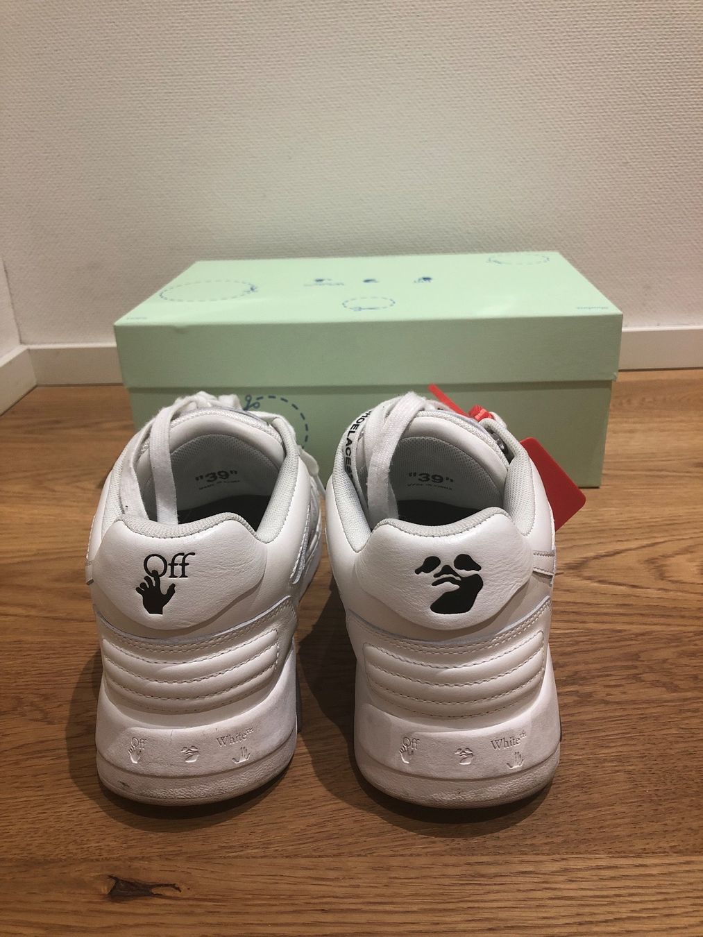 Off-White Damenschuhe: Off White out of office sneaker – Gebraucht aus Gockhausen von LunaCa 1