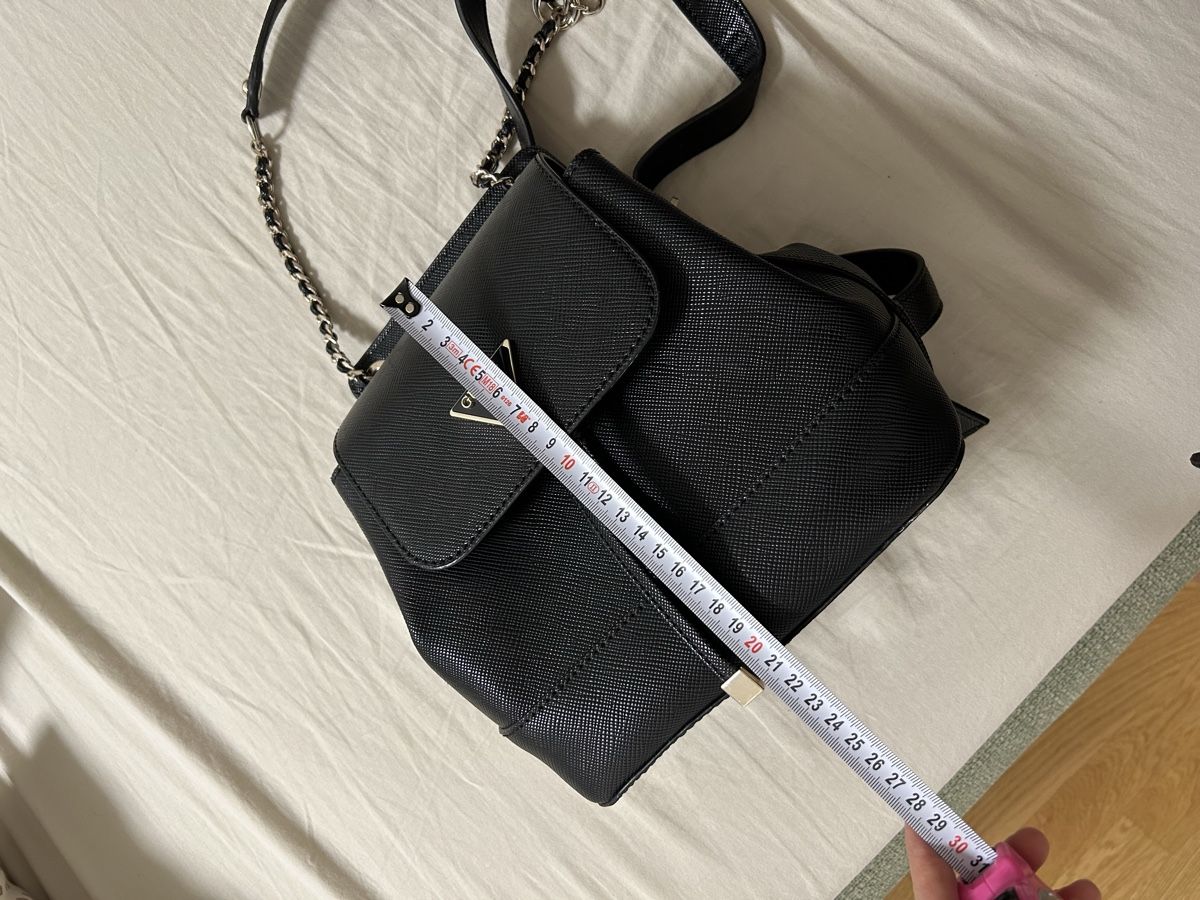 Guess Sacs femmes: Guess Tasche – D'occasion à Rümlang par Flipper26 3