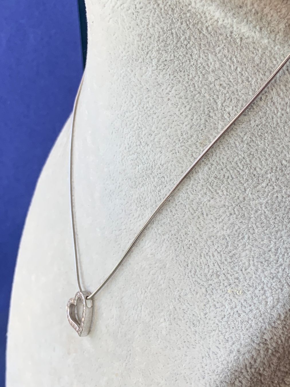 Ciondoli: Schlangenkette +Herzanhänger silber – Usato da Laufen venduto da Bellebellezza 8