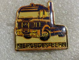 Ansteckpin 151: LKW Mercedes Bern