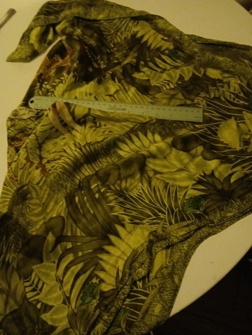 Moschino Foulard & Sciarpe: Moschino Jungel Image Seidentuch, – Nuovo (secondo la descrizione) da Basel venduto da STrudi_9qvp 3