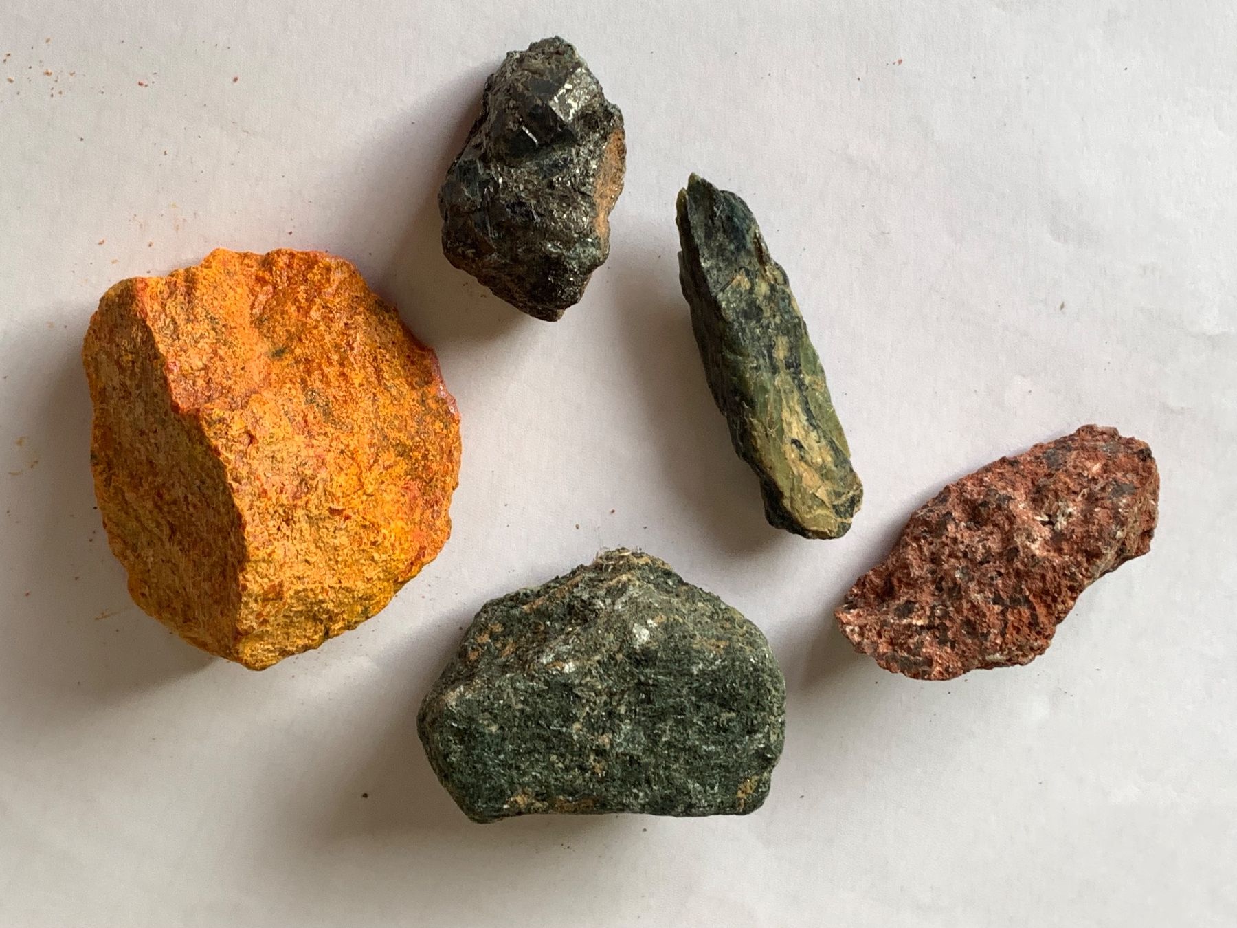 Minerali & Pietre curative: 5 interessante Glitzersteine – Usato da Basel venduto da Akinom50 1
