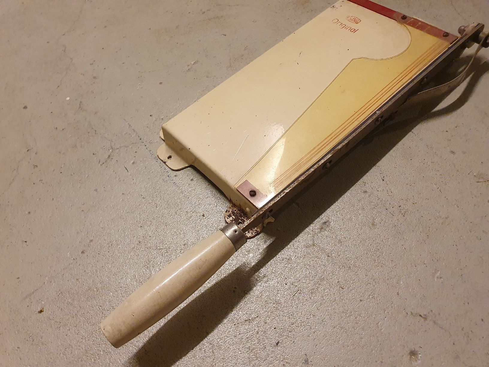 Alle Werkzeuge: Fotopapierschneidemaschine Original gebraucht – Gebraucht aus Meikirch von ern_9pn6 4