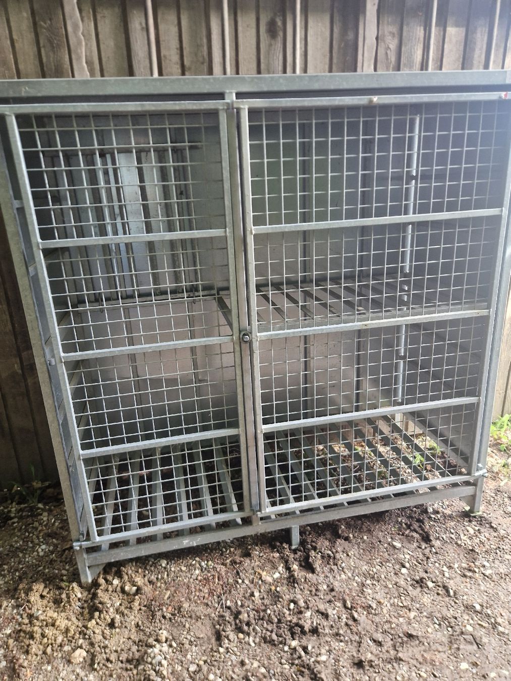 Schränke: Schrank Gasflaschen – Gebraucht aus Sumiswald von ForstCounty 4