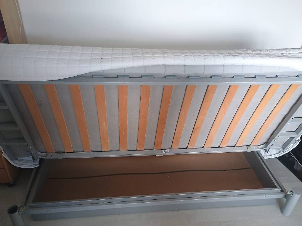Ikea Divani: Bettsofa Ikea mit Stauraum weiss – Usato da Leuggern venduto da Pummi19 2