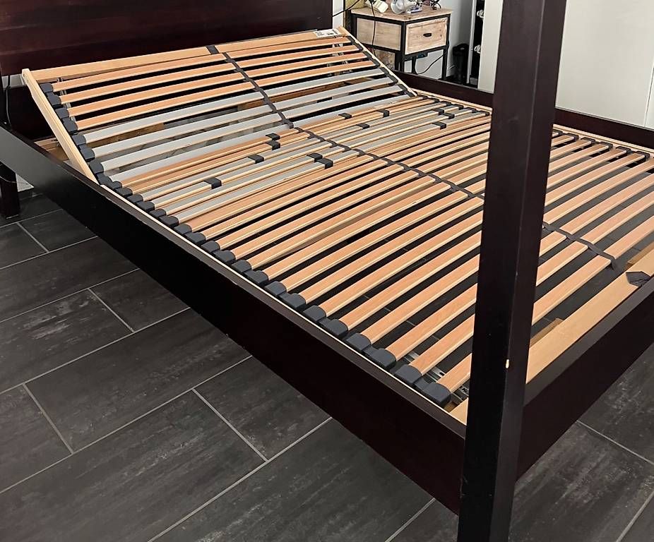 Letti: Himmelbett mit Lattenrost und Matratze – Usato da Schaffhausen venduto da cyn_f7yg 3