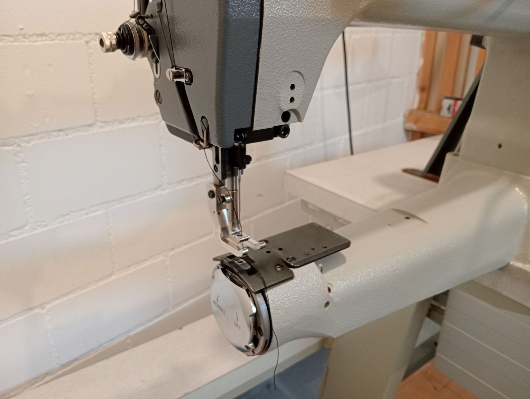 Machines à coudre: Sewmaq KD1338-SH – D'occasion à Lenzburg par Sedeth 2