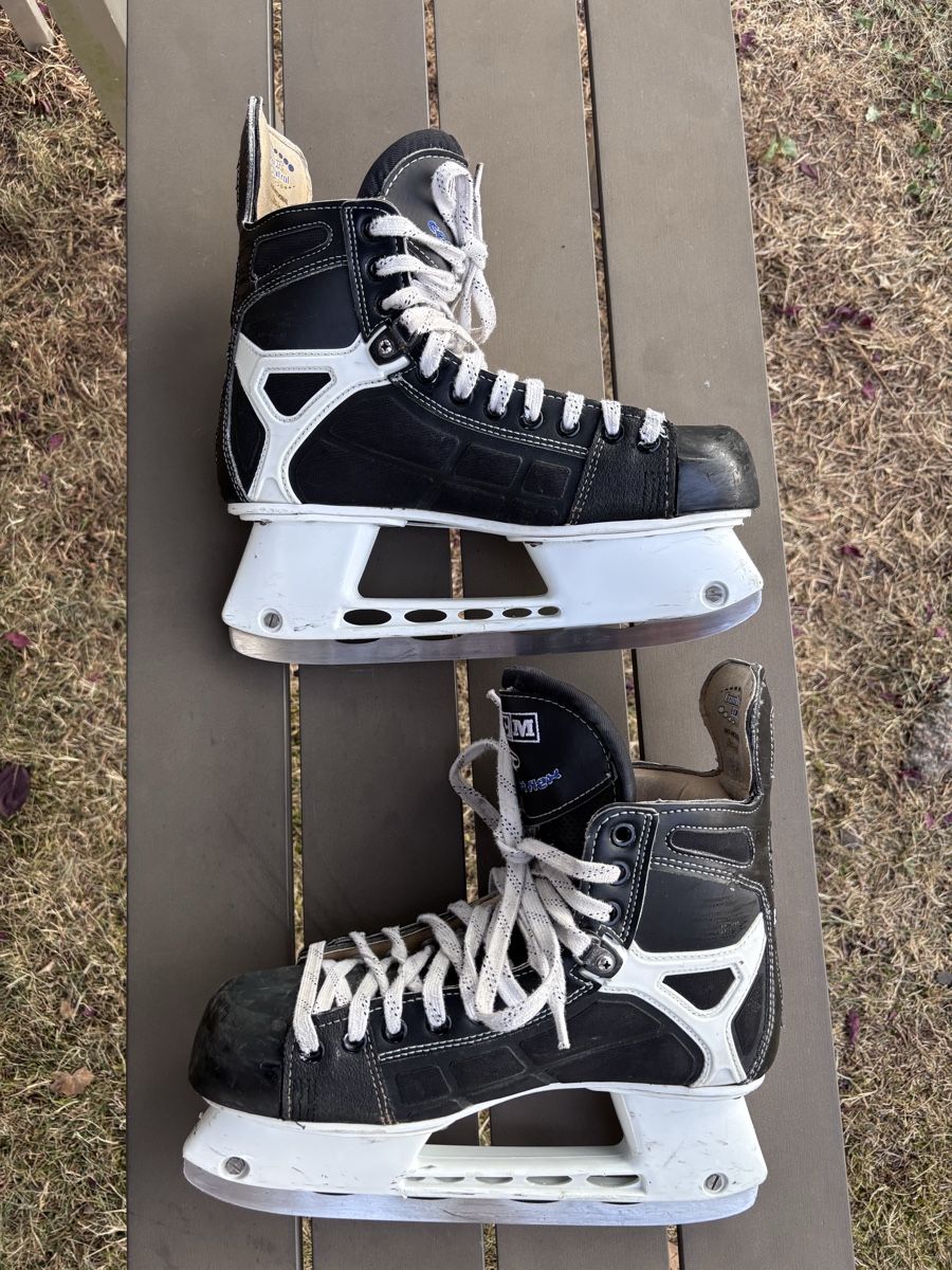 Ccm Patins à glace: CCM Tacks Pro, Grösse US 9, gebraucht – D'occasion à Röschenz par mplush 1