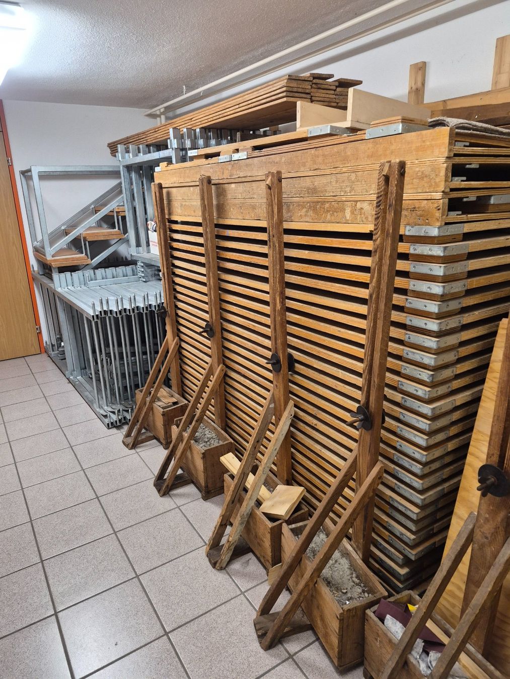 Altro in Decorazioni & Accessori: Mobile Elementbühne, 50 Quadratmeter – Usato da Hugelshofen venduto da eo65 4