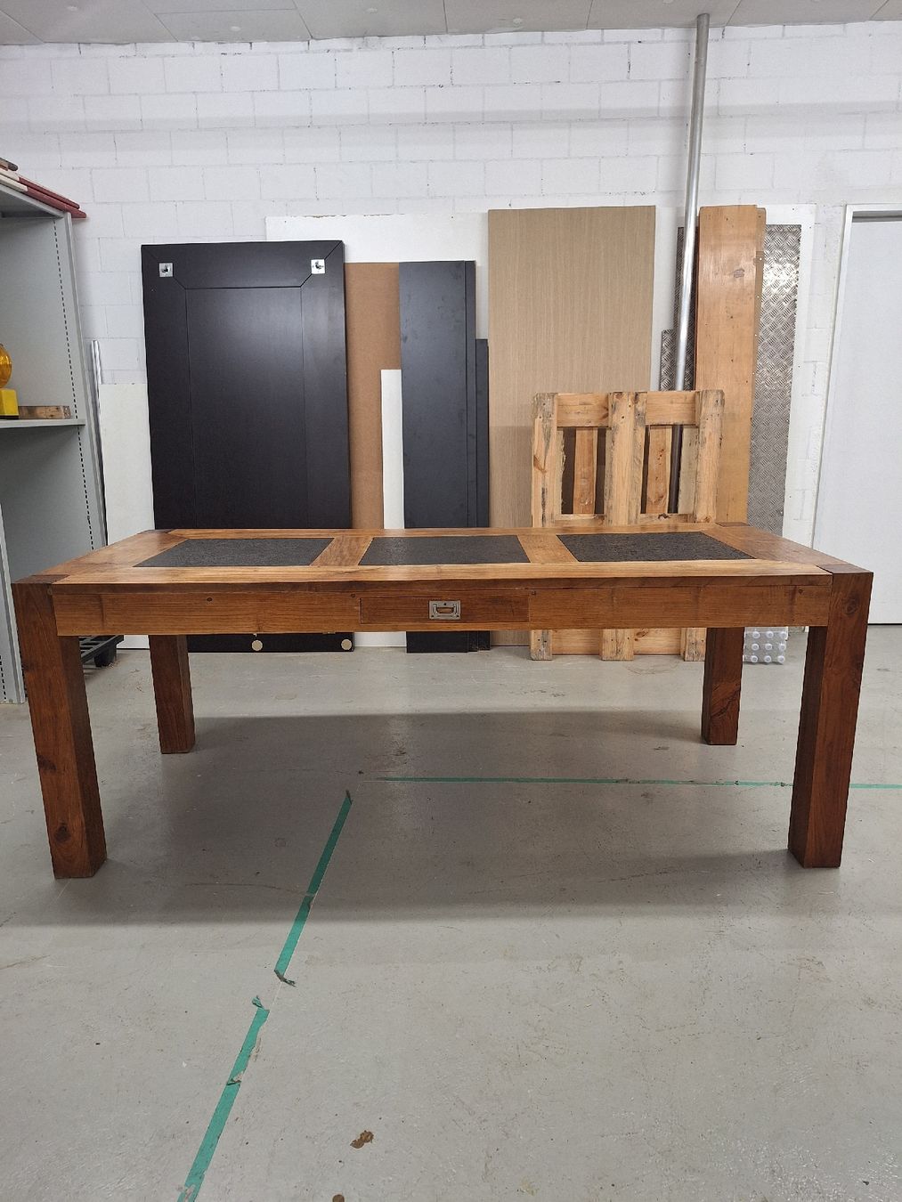Tavoli: Maßiver Holztisch – Usato da Geroldswil venduto da Silla06 2