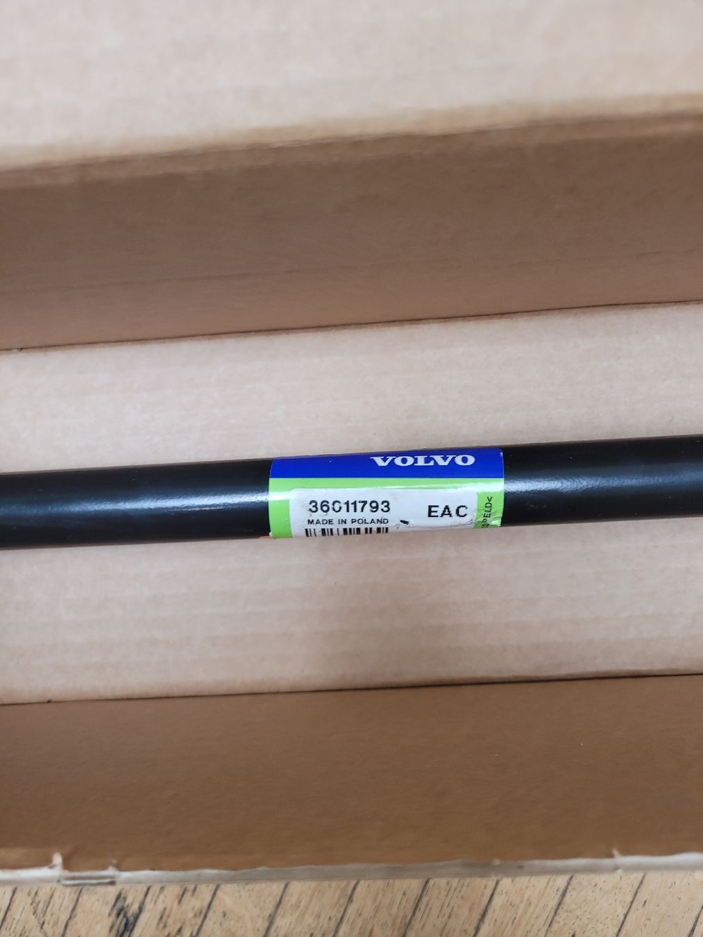 Volvo Tutti pezzi di ricambio auto: Antriebswelle Volvo 36011793 – Nuovo e nell'imballaggio originale da Steffisburg venduto da Volvo_Cars_Thun 1