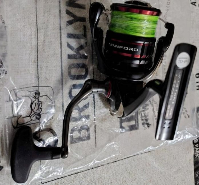 Shimano Tamburi & Mulinelli: Shimano Vanford Rolle mit Schnur – Usato da Bühler venduto da Idre2017