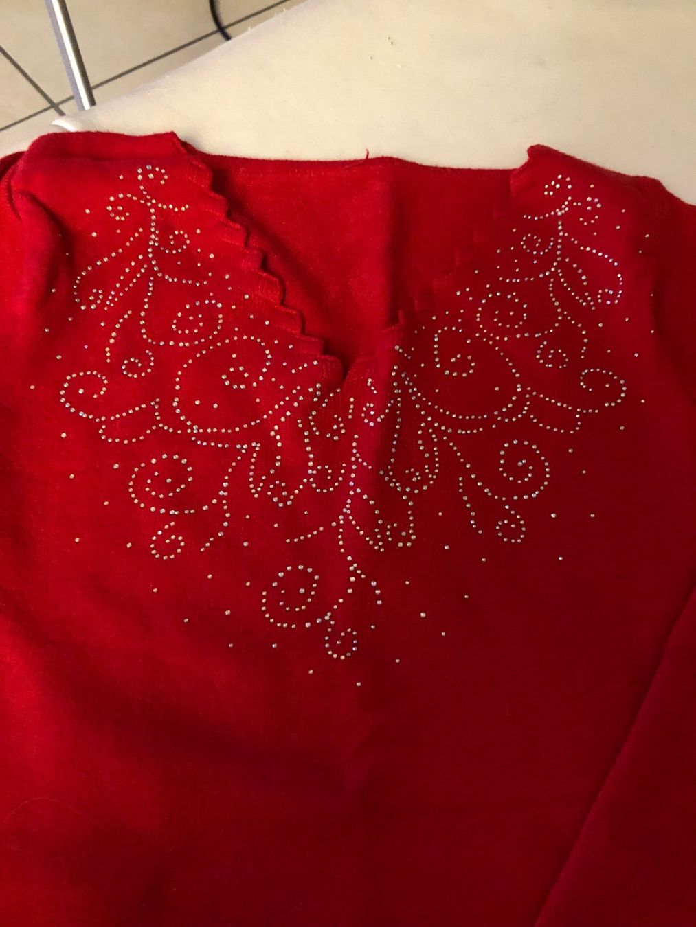 Maglioni & Felpe: Pull avec strass gr M – Nuovo (secondo la descrizione) da Delémont venduto da stella063 1