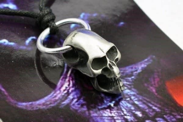 Anhänger: Anhänger Skull klein mit Halsband 24mm – Neu und originalverpackt aus Wittenbach von uhrenshop24swiss 1