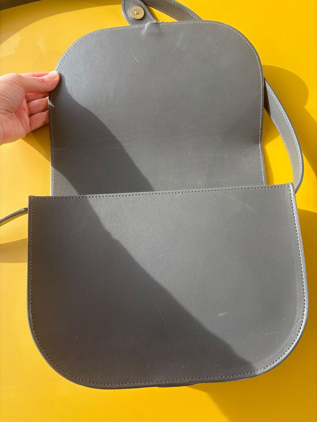 Apc Sacs: A.P.C. "JUNE SADDLEBAG" Handtasche in Dunkelgrau – D'occasion à Zürich par missmodernage 6