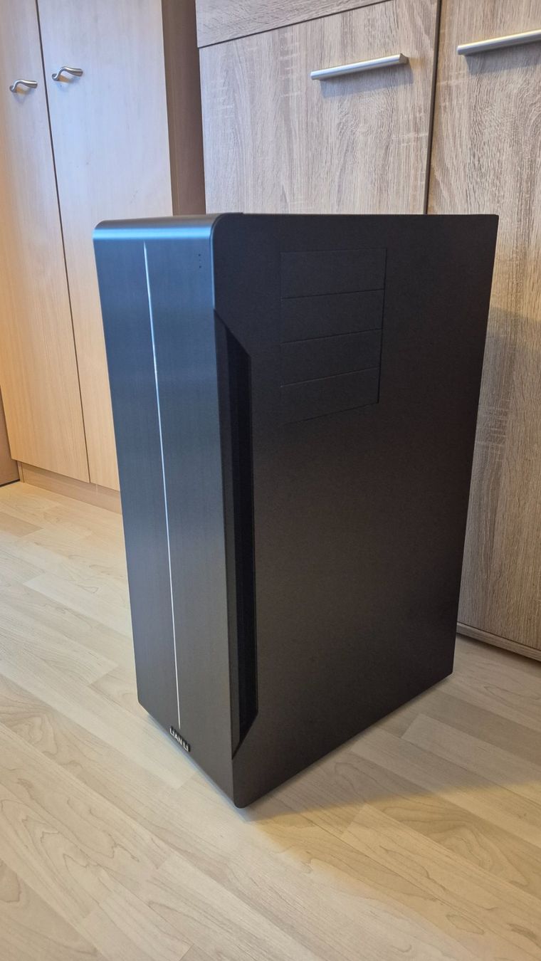 Lian Li Custodie: LIAN LI PC-X2000F Aluminium PC-Gehäuse – Usato da Bern venduto da Rafftnix 6