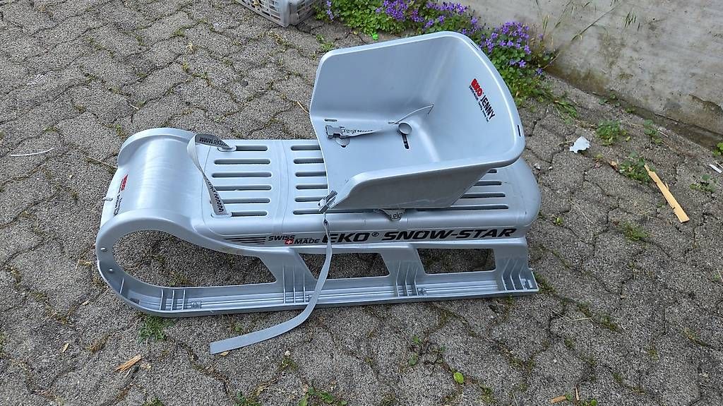 Slitta: Schlitten EKO-Snow mit Kindersitz – Usato da Dornach venduto da leuenbe1