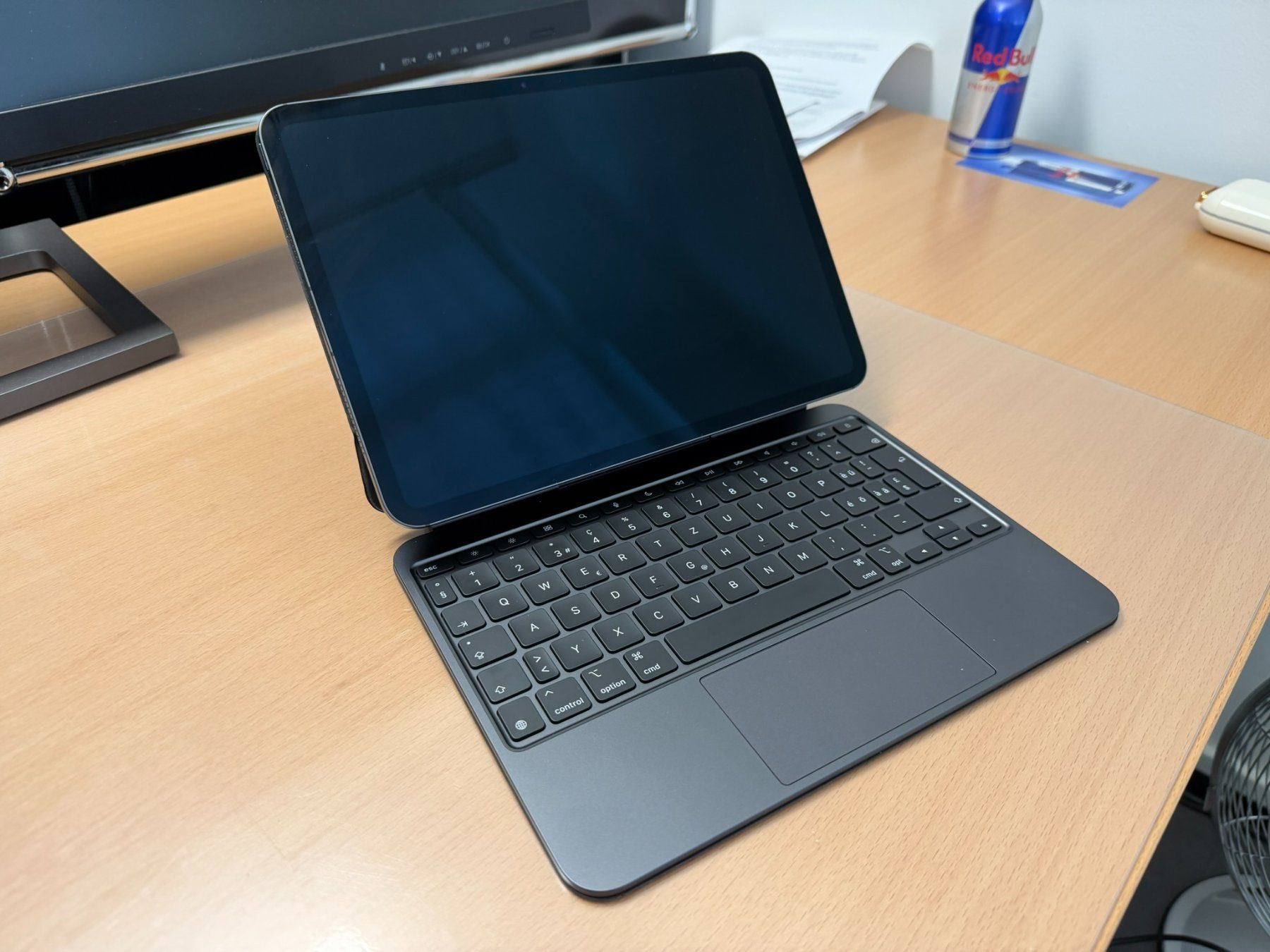 Apple Tablet PC: iPad Pro 11 M4 + Magic Keyboard CH | Top Zustand – Usato da Baar venduto da robin.olthof