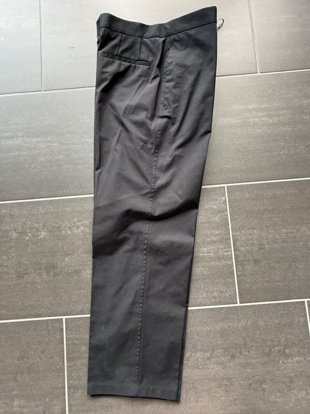 Jil Sander Pantaloni: Schwarze Hose von Jil Sander Grösse 40 – Usato da Uster venduto da mulaina
