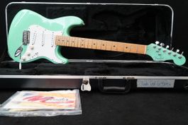 Fender Limited Edition Strat Matching Headstock Surf Green
