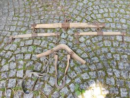 Altes Geschirr Kummete Holz Metall Dekoration