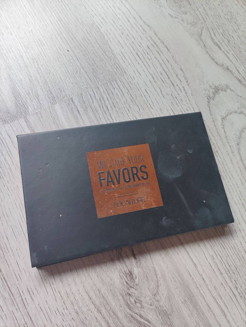 Make-up: Focallure Lidschattenpalette – Usato da Nottwil venduto da sukkus.ch