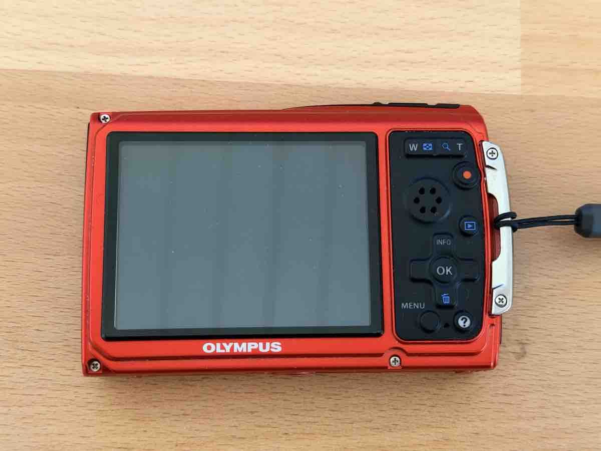 Olympus Kamera: Olympus Tough Digital Camera Red Compact Camera – Gebraucht aus Meisterschwanden von HGunn 1