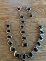 Jolie parure de bijoux neuve argentée et noire