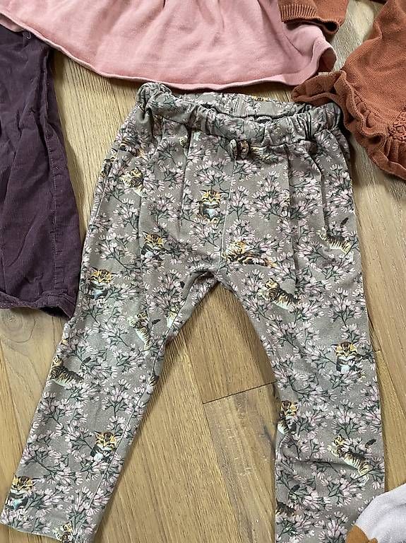 Lotti & Set di vestiti: Kleider Set Hust and Claire Gr 92 – Usato da Olten venduto da jen_5nsj 2