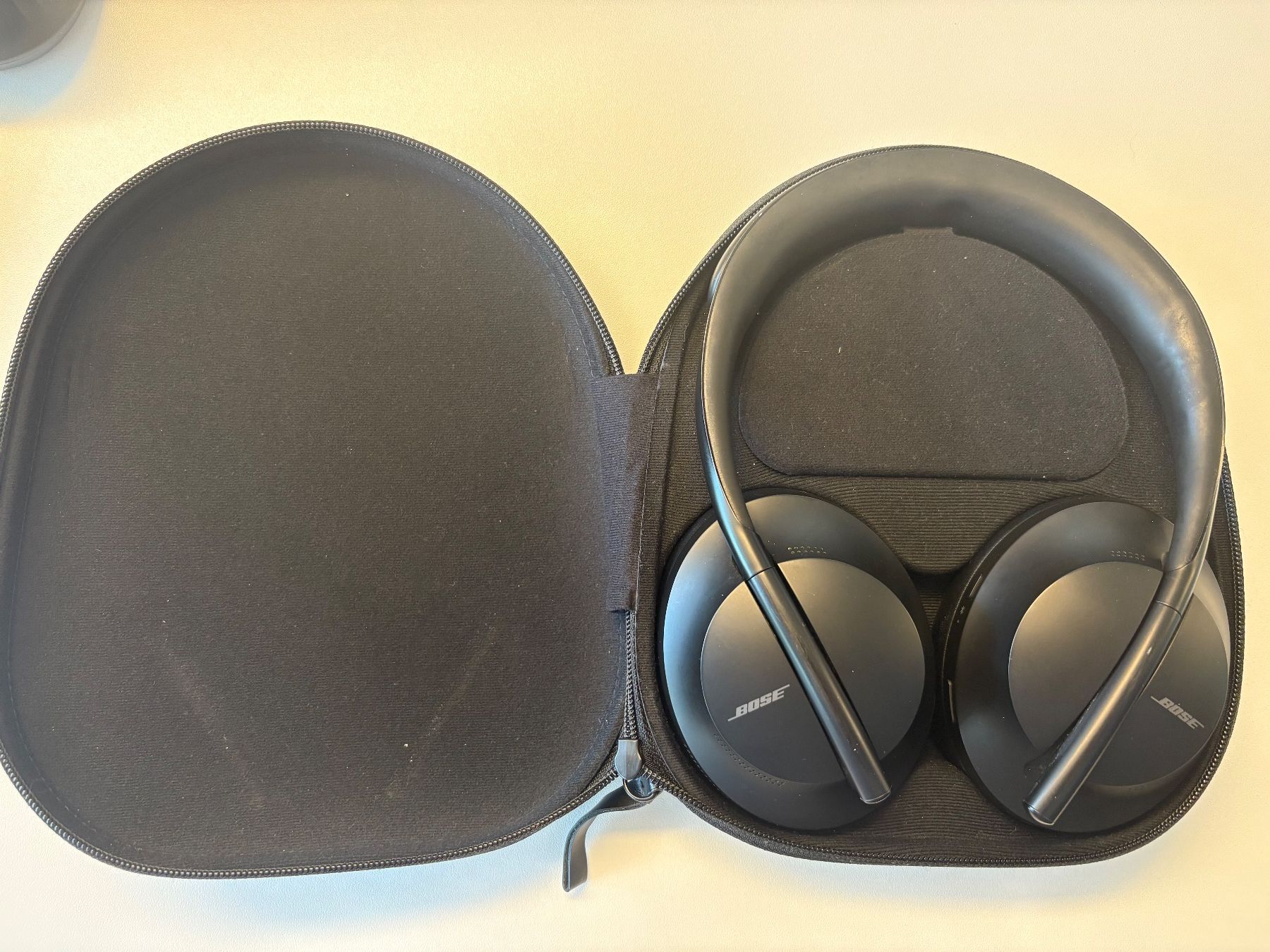 Bose Cuffie: Bose NC 700 – Usato da Zürich venduto da fel_p98g 3