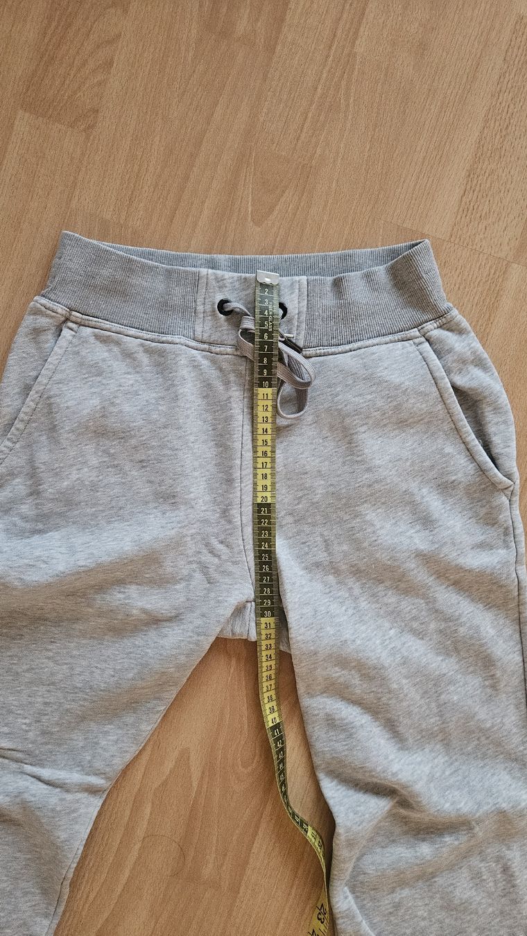 Peak Performance Hosen: PEAK PERFORMANCE W Logo Pant – Gebraucht aus Rheinfelden von DHS 1