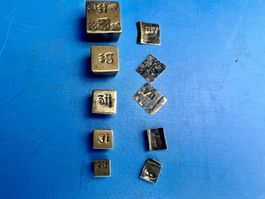 10 antike Apothekergewichte