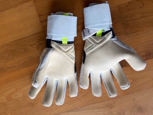 Guanti & manicotti: Torwarthhandschuhe Grösse 10 – Usato da lauerz venduto da racer176 1