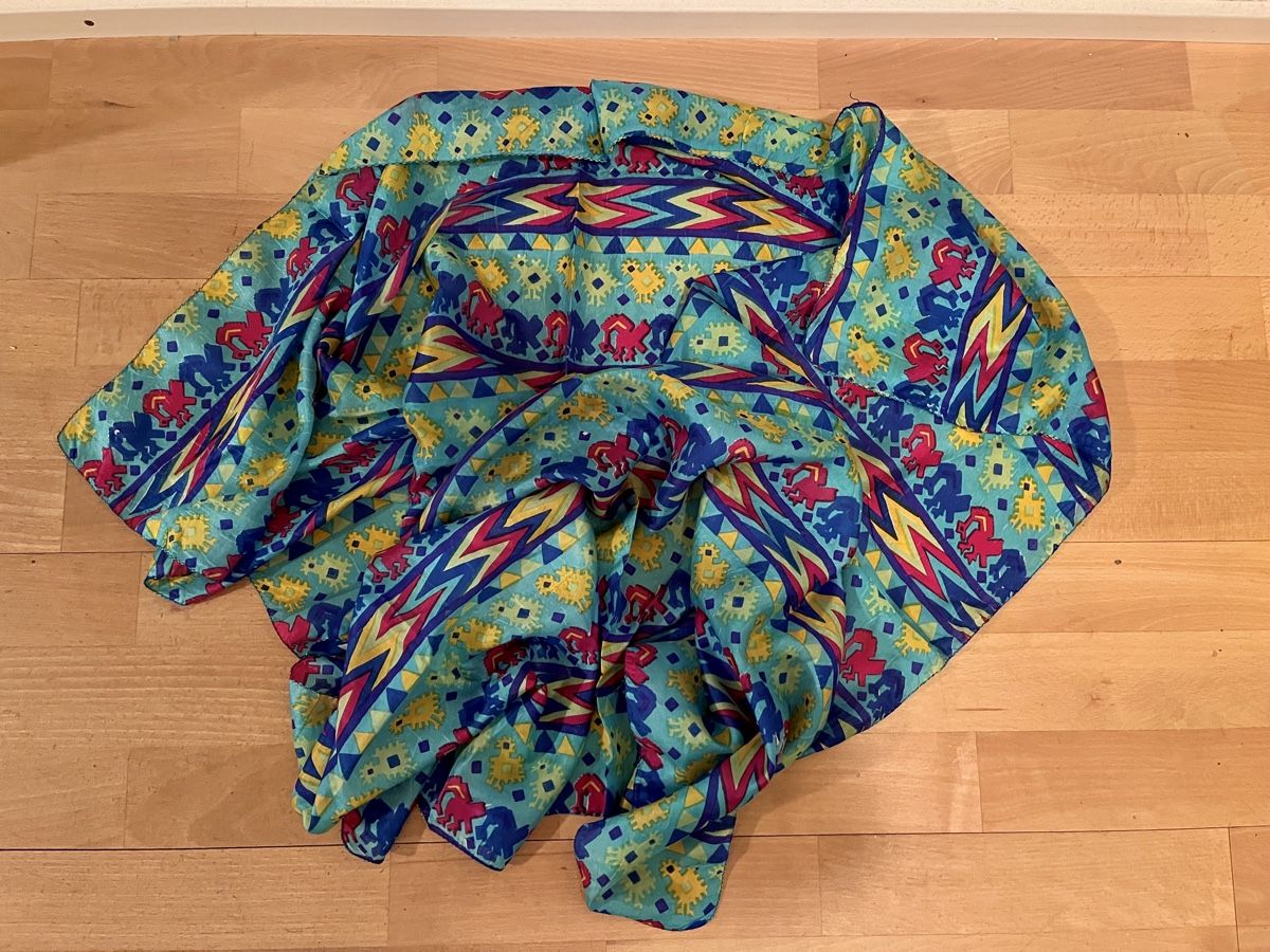 Foulards, Tücher & Schals: Seidenfoulard – Neu (gemäss Beschreibung) aus Herrliberg von Sucher777 1