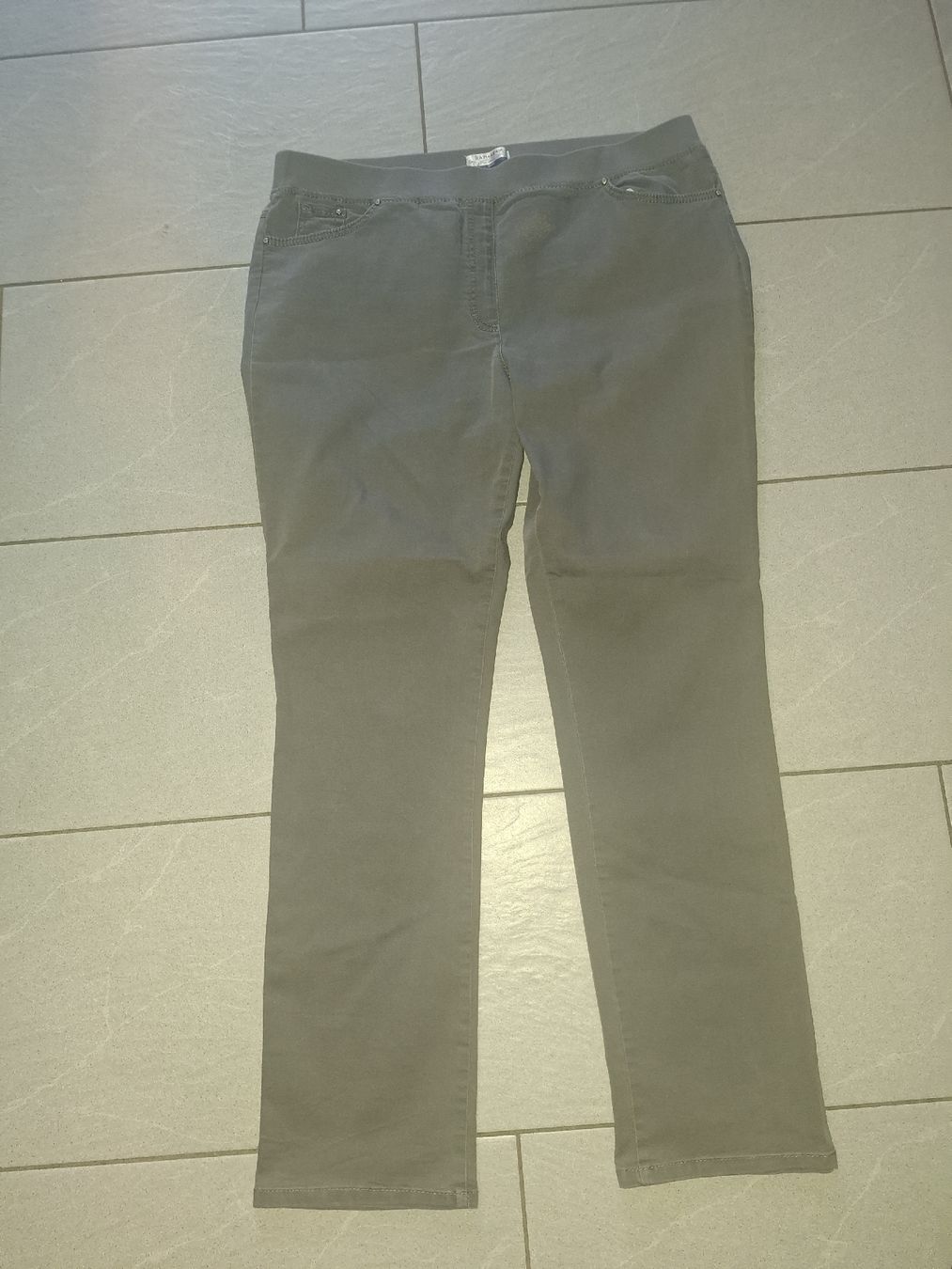 Brax Pantaloni: Raphaela by BRAX Gr 48 – Usato da Bözen venduto da Tropi21