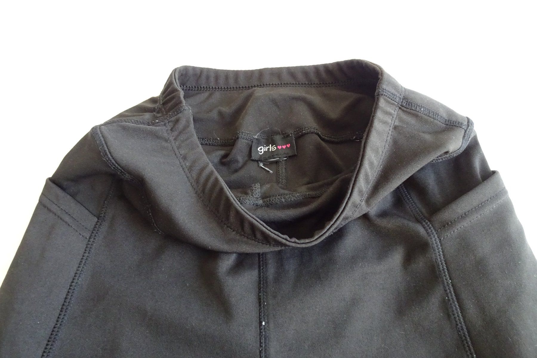 Hosen: kurze Sporthose schwarz ca. Gr. 158 – Gebraucht aus Strengelbach von schmetterling20 2
