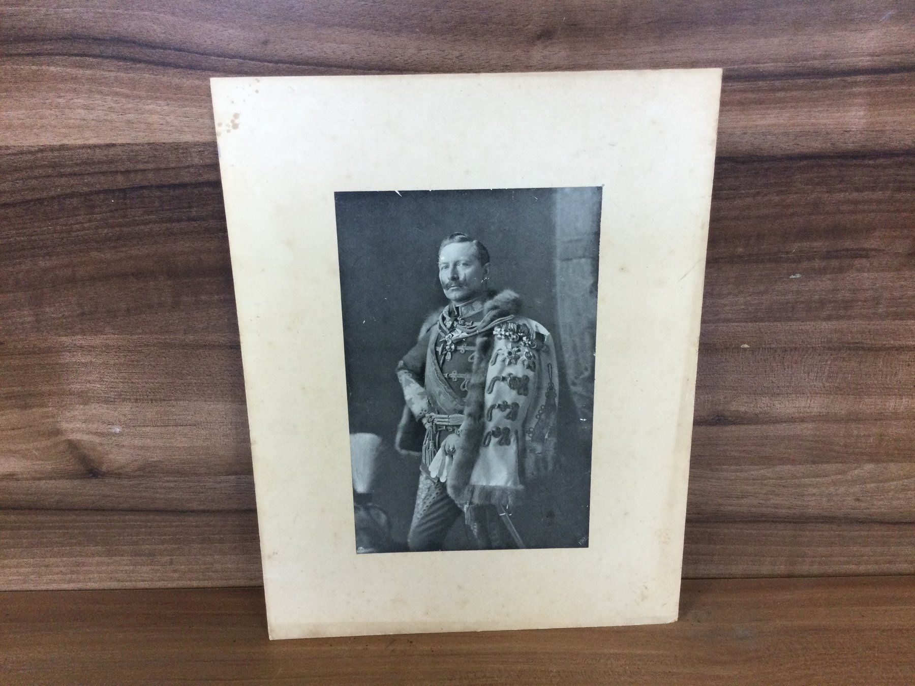 Stichwaffen: Alter Druck Kaiser Wilhelm in Uniform mit Säbel – Gebraucht aus Wangen SZ von kuriosum12