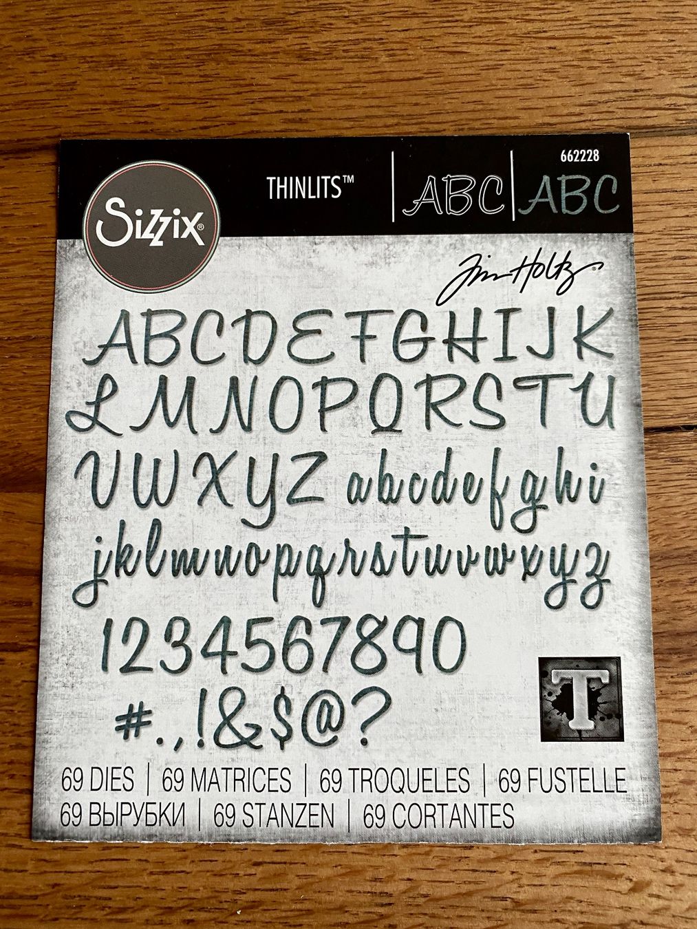 Schablonen: Sizzix Thinlits Die Cutting Set Alphabets & Numbers Scripts – Gebraucht aus Dietlikon von Kitaa