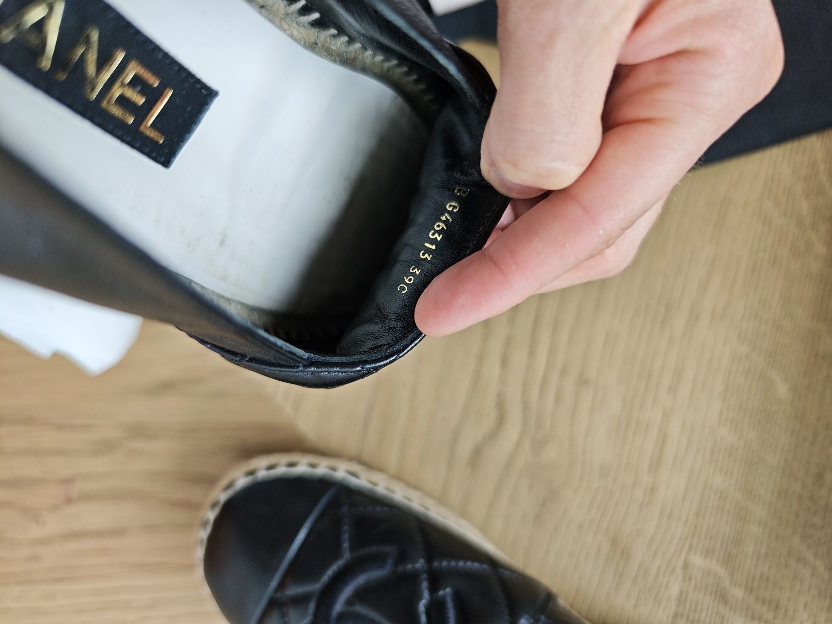 Chanel Chaussures femmes: CHANEL Espadrilles Lammleder schwarz – D'occasion à Erlenbach ZH par nlh 4