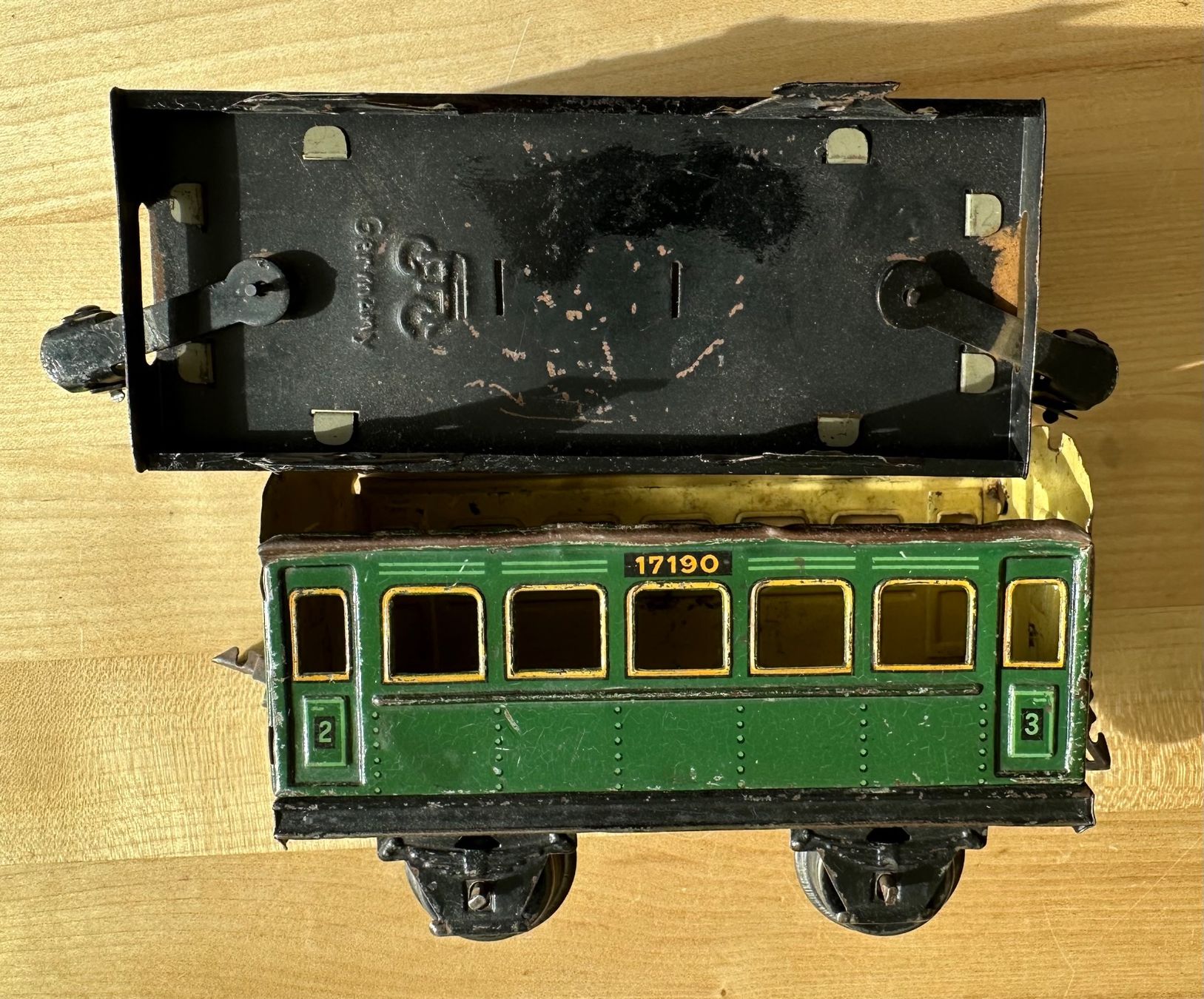 Fleischmann Modelleisenbahnen: Blechwagen Ersatzteilspender Spur 0 – Gebraucht aus Zürich von ruedigg 2