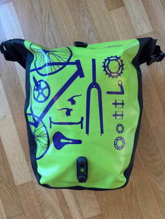 Wasserdichte Fahrradtasche Gepäckträger grün von Ortlieb