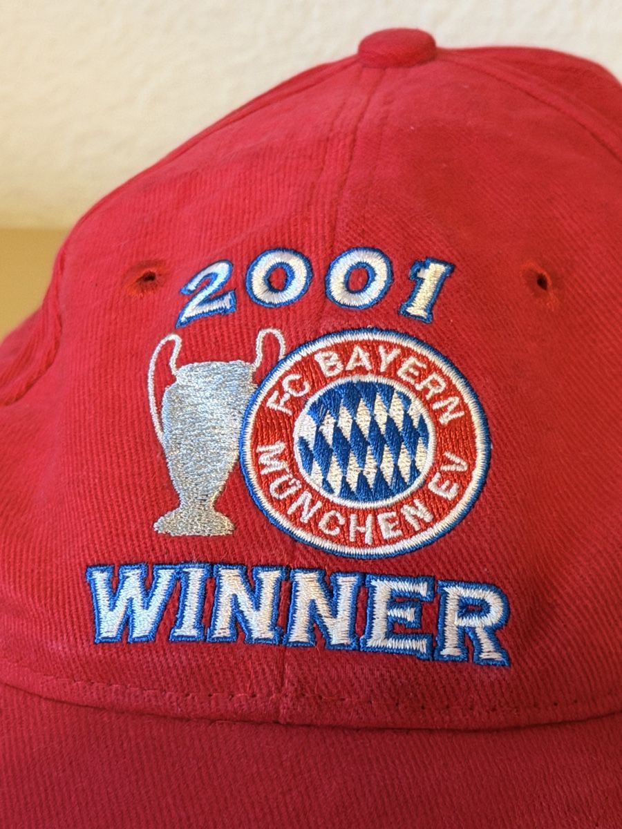 Bayern München Copricapi, berretti & cappellini: FCB Dad Cap - 2001 CL Winner – Usato da Zürich venduto da Wiselo 4