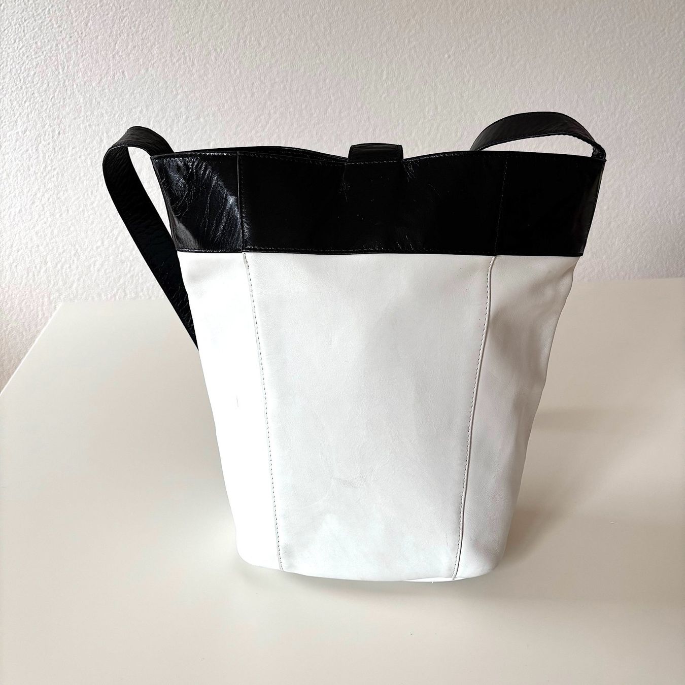Taschen für Damen: Goldpfeil Vintage Tasche Design Linie 80er Sammlerstück – Gebraucht aus Zürich von dulceamargo 2